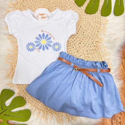Conj. Blusa Flowers in My Garden e Short Saia - Branco e Azul Jeans